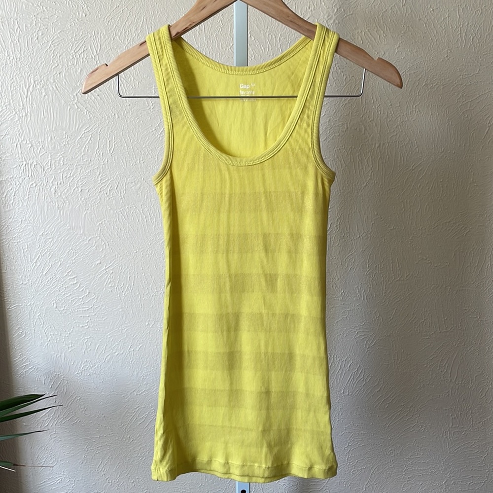 Gap shimmer bright yellow racer back tank top
